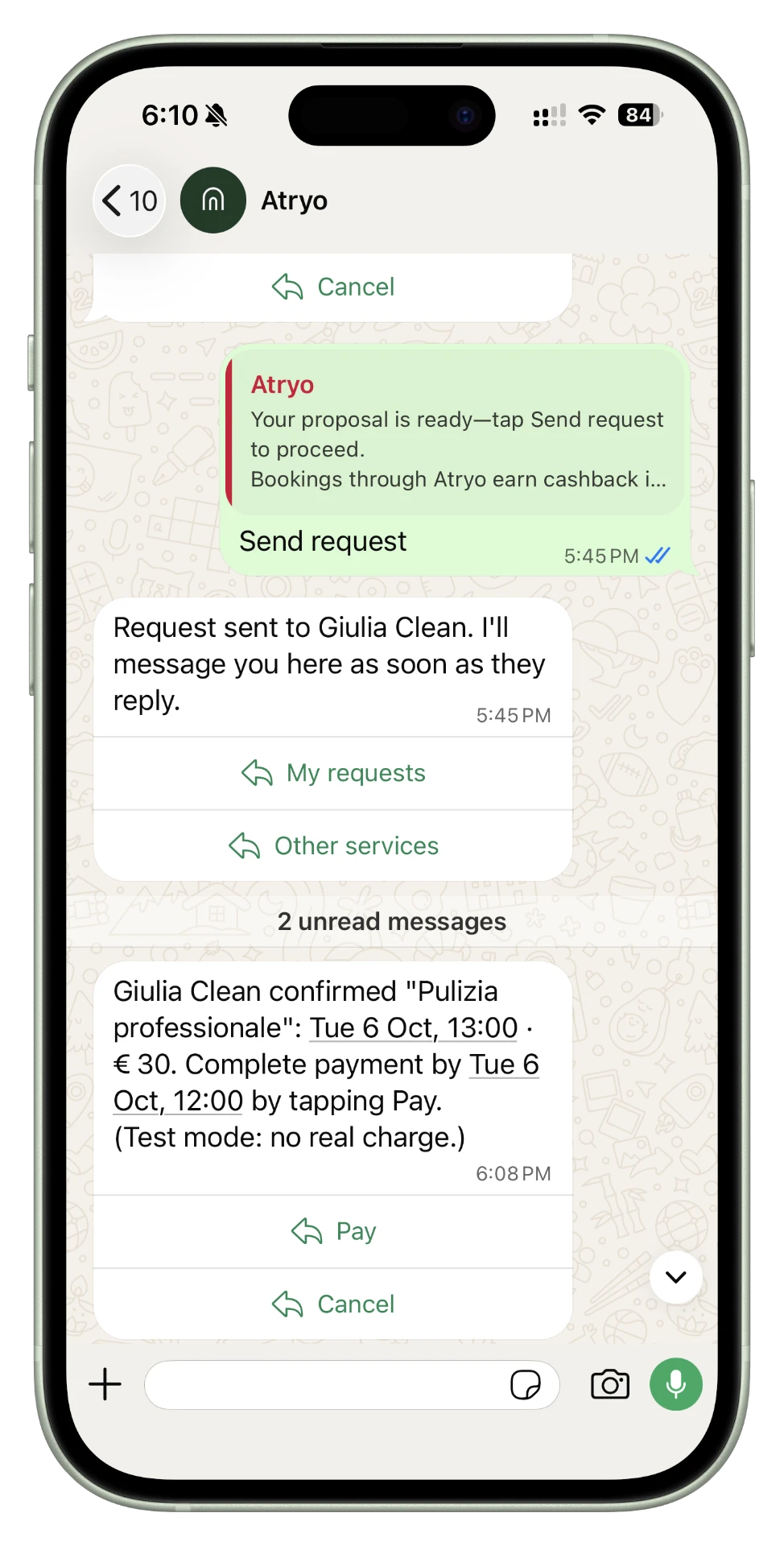 Chat WhatsApp con Atryo: proposta di pulizia, richiesta inviata e conferma del fornitore